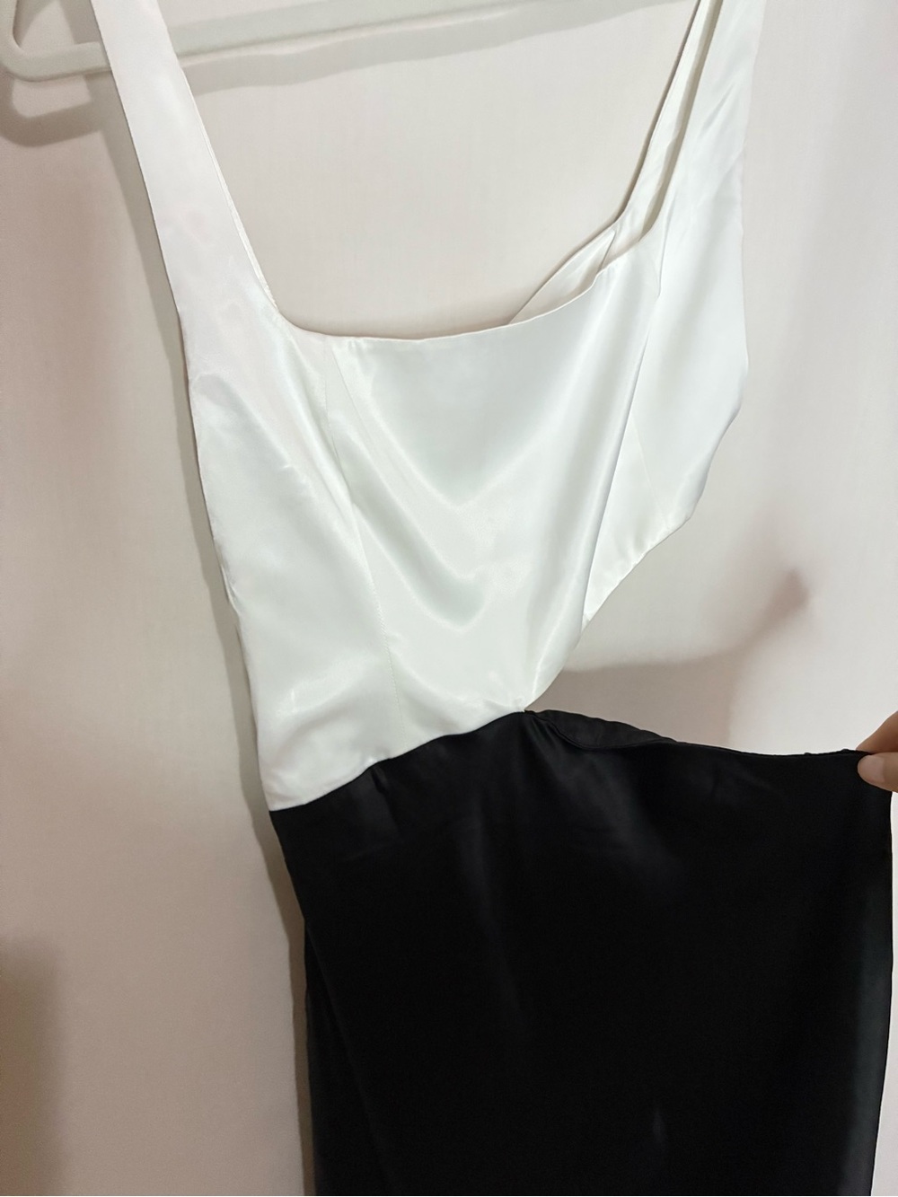 NEW. Meshki Gianna Two Tone Maxi Dress. NWT - Picture 6 of 13